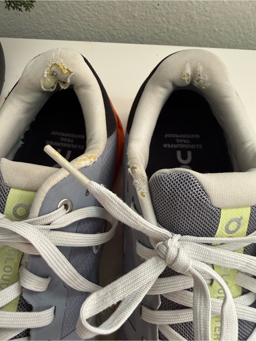 On Running cloudflyer 4 Men size 9 Athletic Shoes — Gray with Orange Accents - Picture 5 of 13